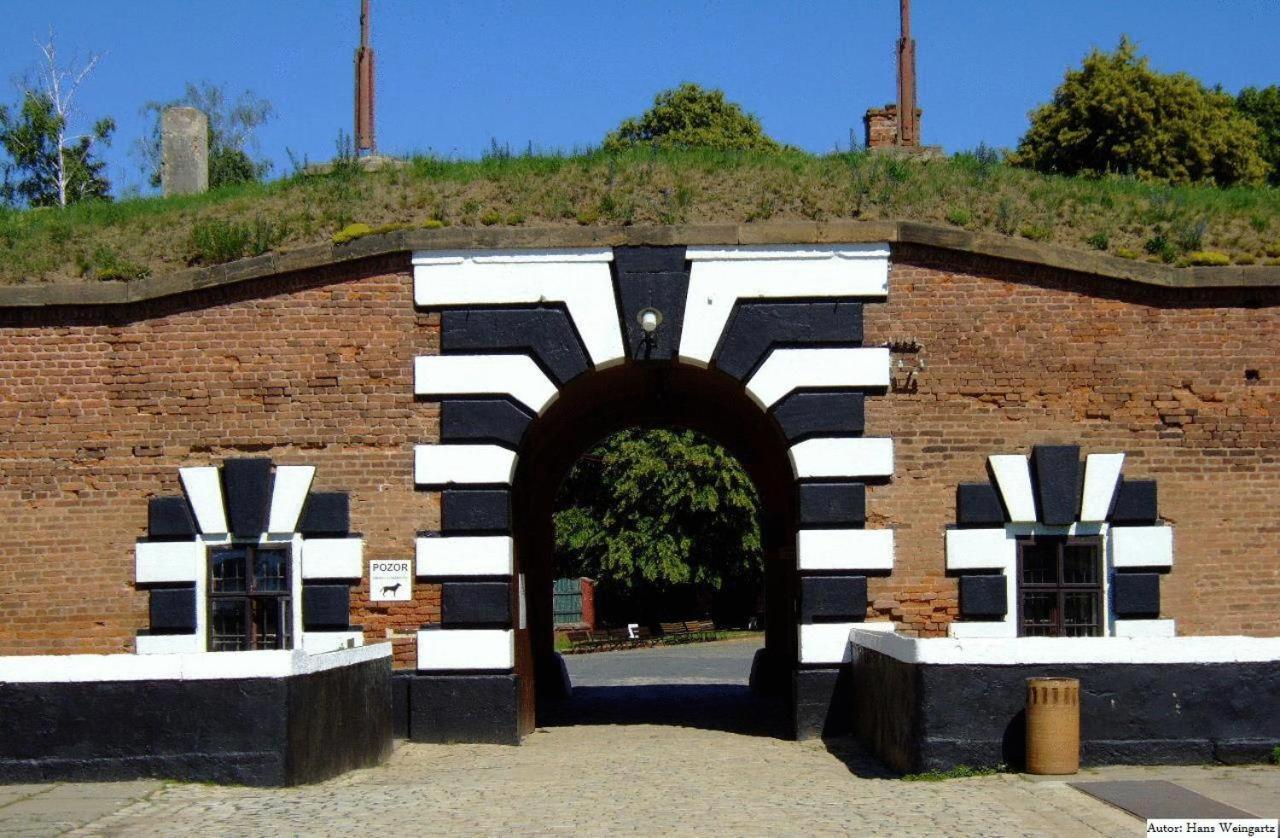 Parkhotel Terezin Buitenkant foto