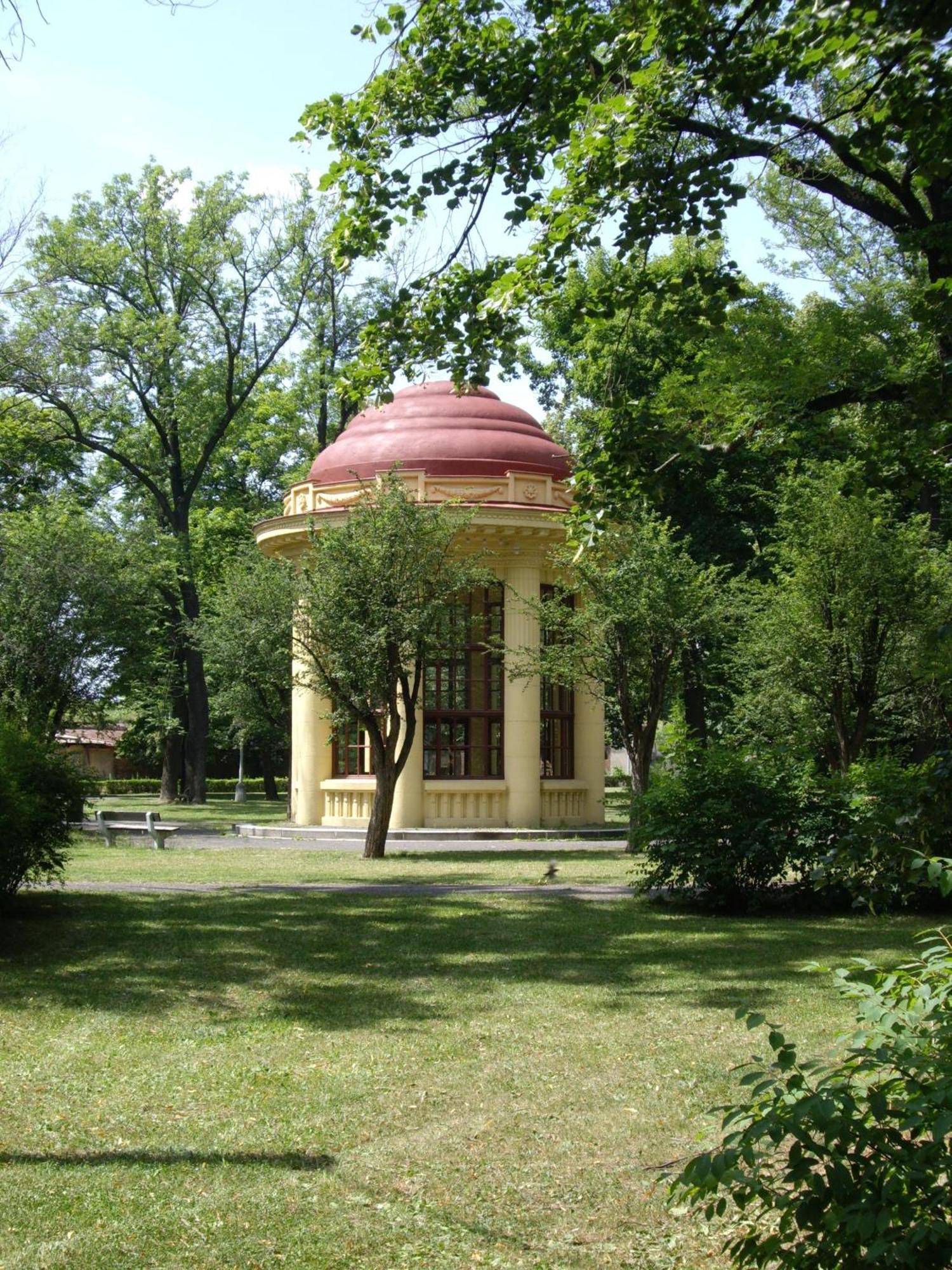 Parkhotel Terezin Buitenkant foto