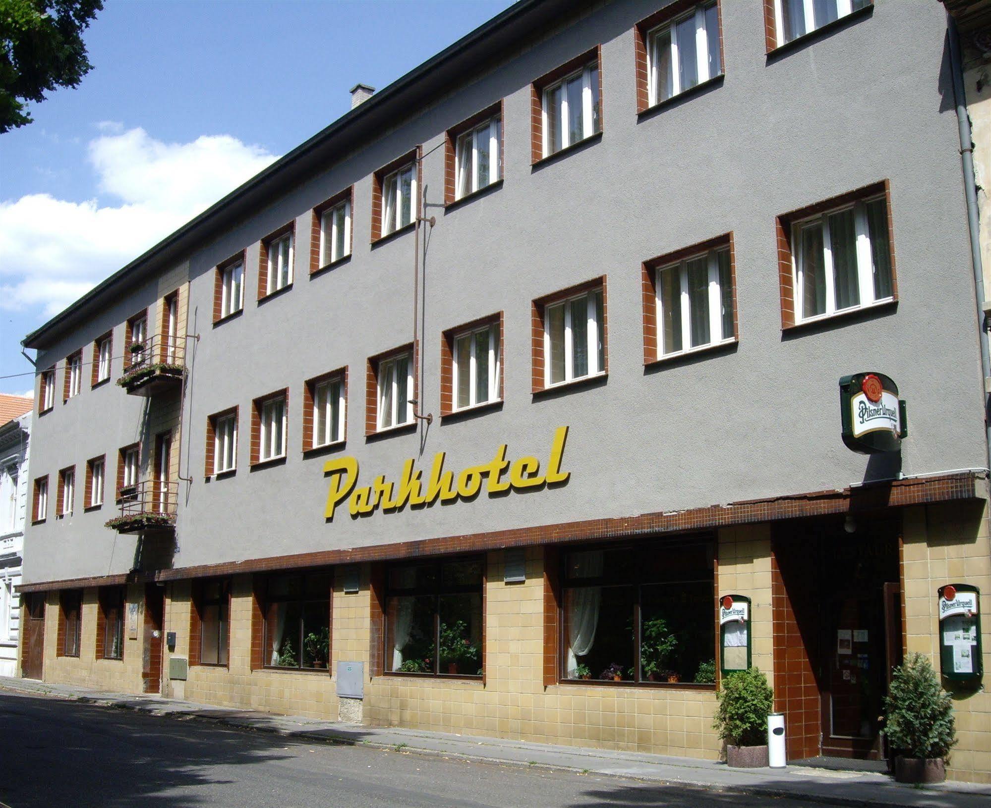 Parkhotel Terezin Buitenkant foto