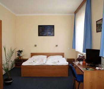 Parkhotel Terezin Buitenkant foto